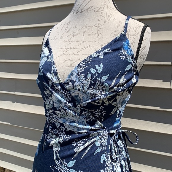 Speechless Juniors Navy/Royal Floral Faux Wrap Dress - Picture 5 of 16